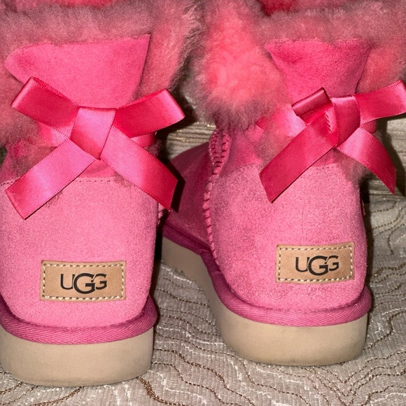 Uggs women’s winter and rain boots size 8 great condition - Picture 11 of 12